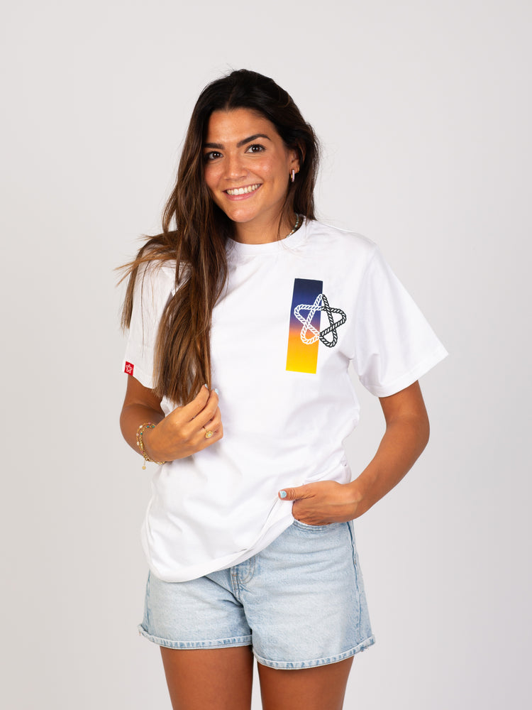 
                  
                    NGOR x BEA DEL CORRAL C. - Camiseta Unisex | 100% Algodón Orgánico | HOLABALI&Co Colección
                  
                
